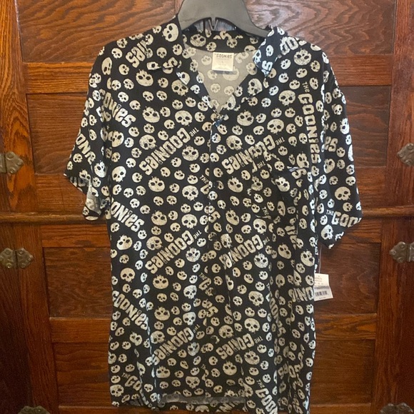 Men’s size large goonies button down shirt - Picture 1 of 5